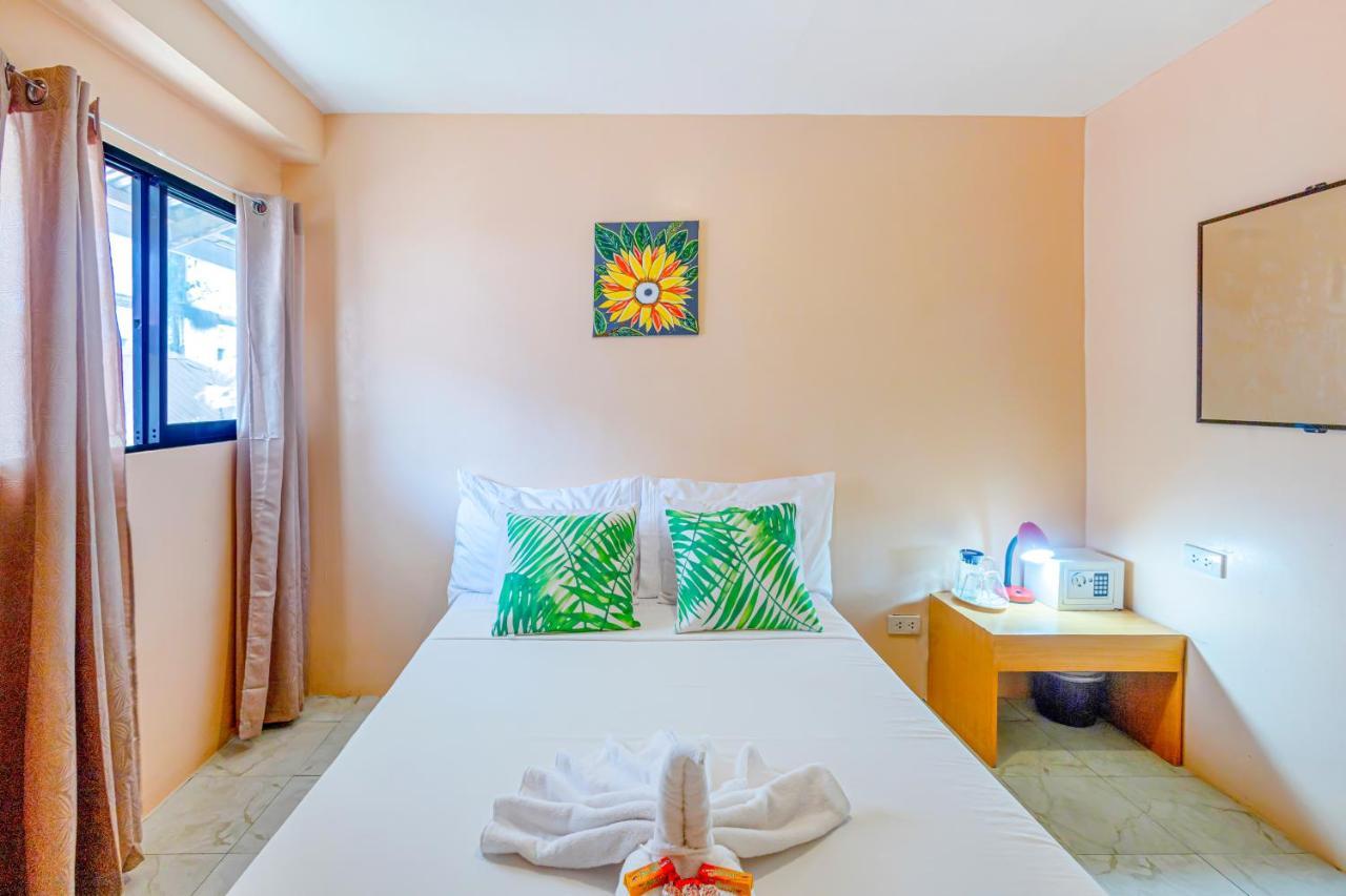 White Shamrock Beach Hotel Balabag  Ngoại thất bức ảnh
